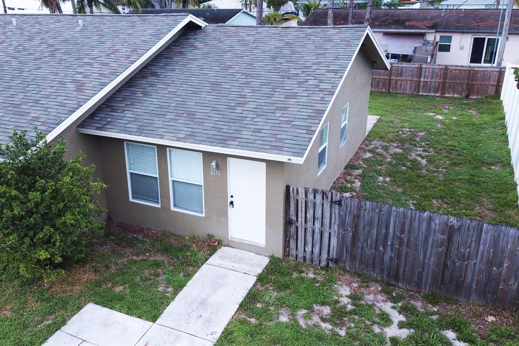 Photo of 6171 Heather Street, Jupiter, FL 33458 (MLS # R11141629)