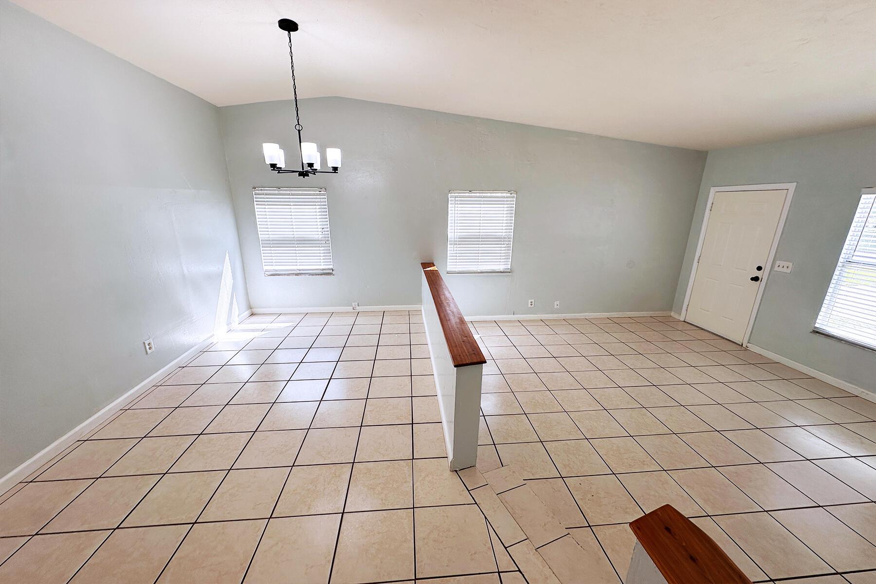 NORTH PALM BEACH HEIGHTS - Residential Lease