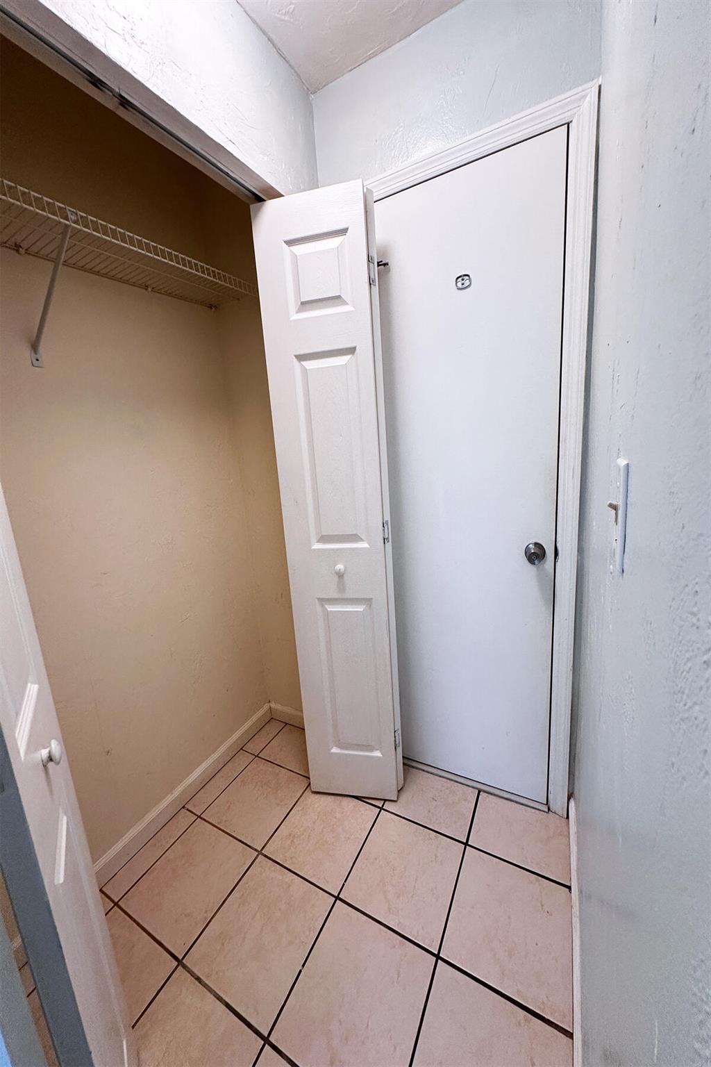 NORTH PALM BEACH HEIGHTS - Residential Lease