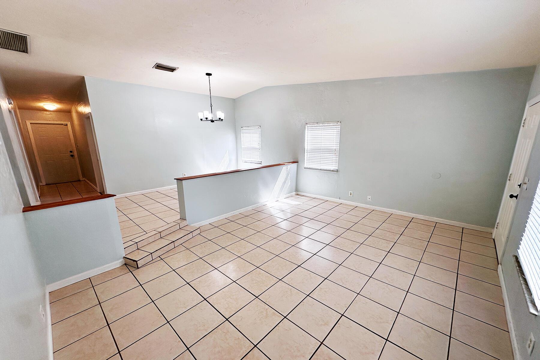 NORTH PALM BEACH HEIGHTS - Residential Lease