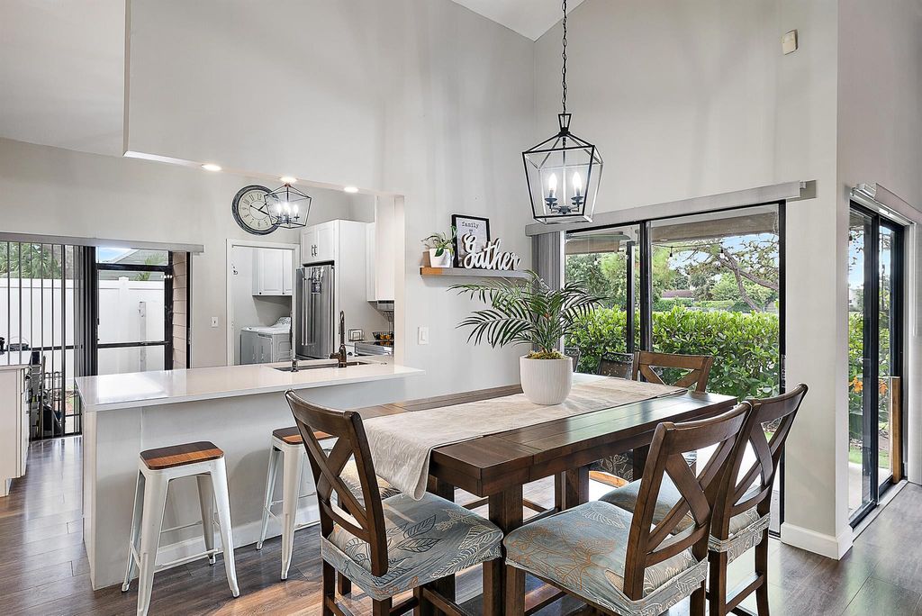 Photo of 501 Lakewood Drive #9d, Jupiter, FL 33458 (MLS # R11119291)