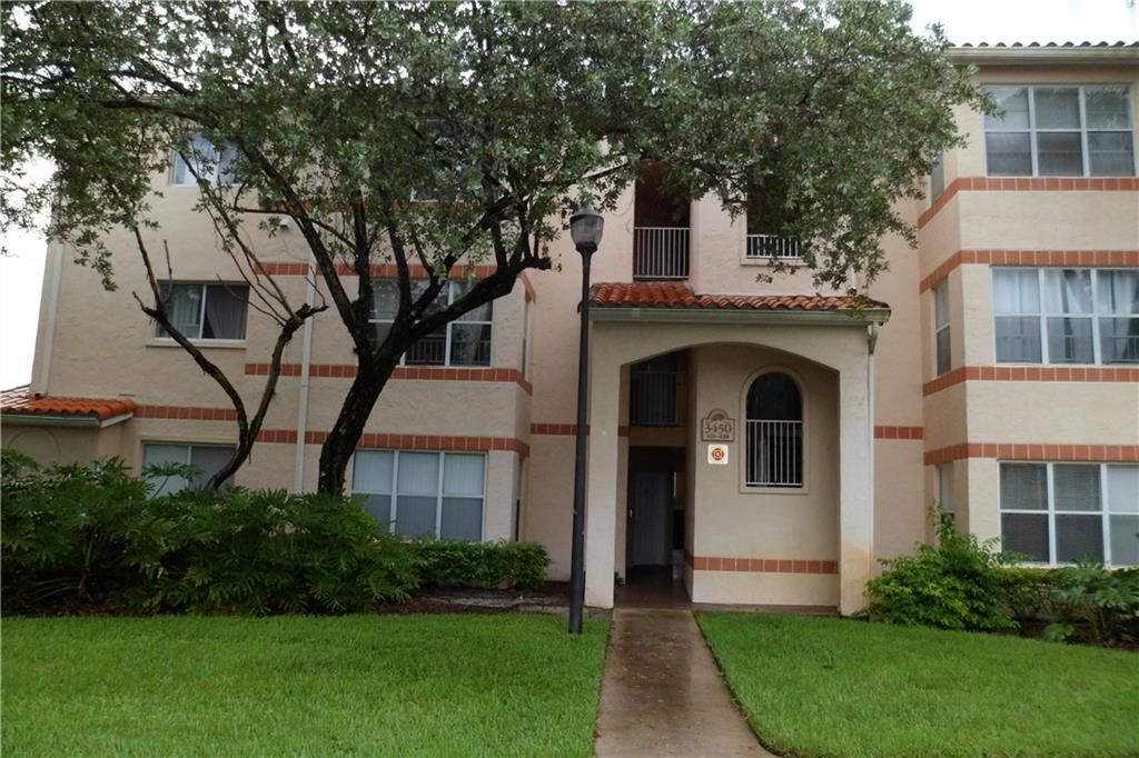 Photo of 3450 Pinewalk Dr #416, Margate, FL 33063 (MLS # F10301128)