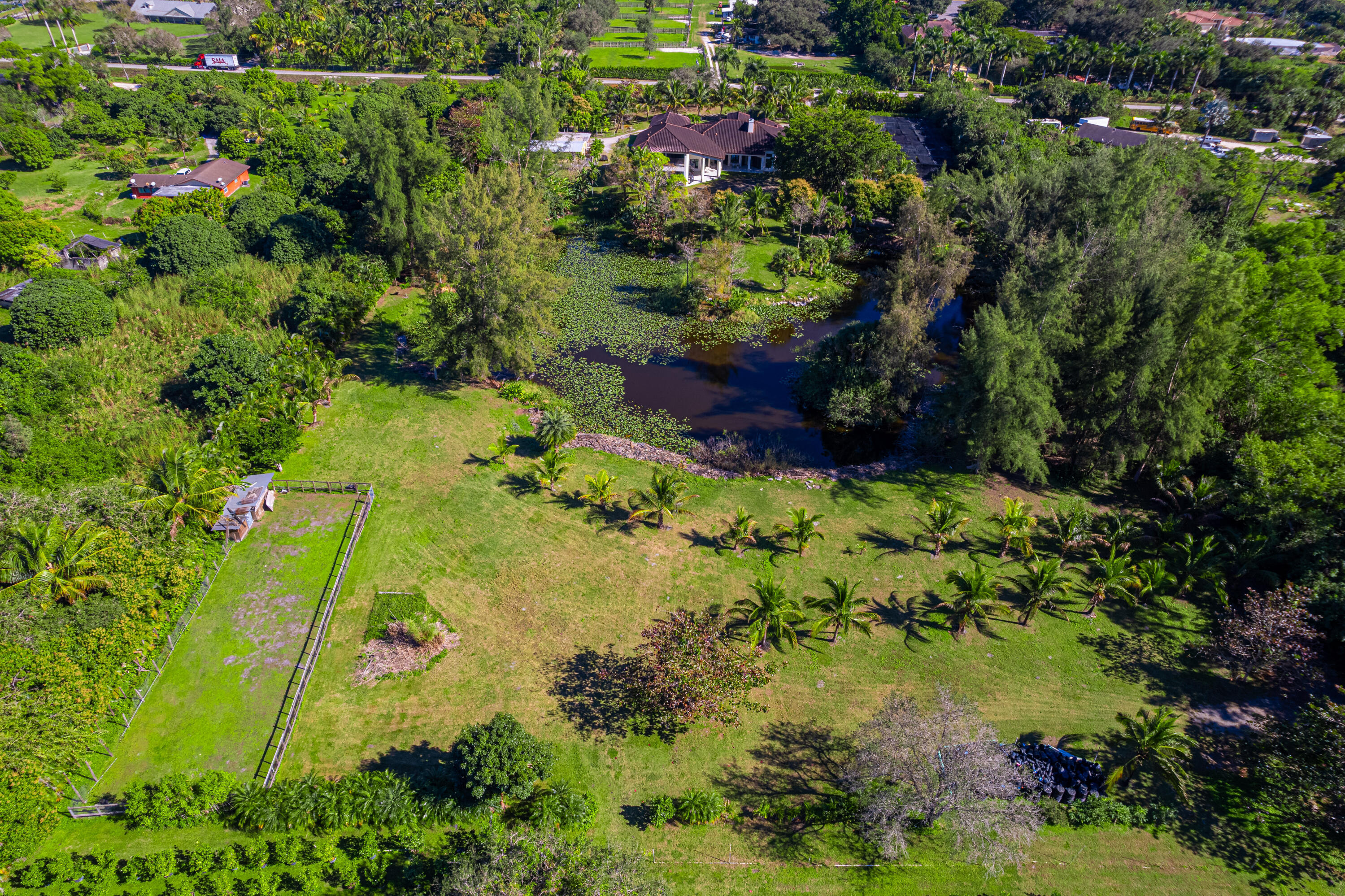 LOXAHATCHEE GROVES - Residential