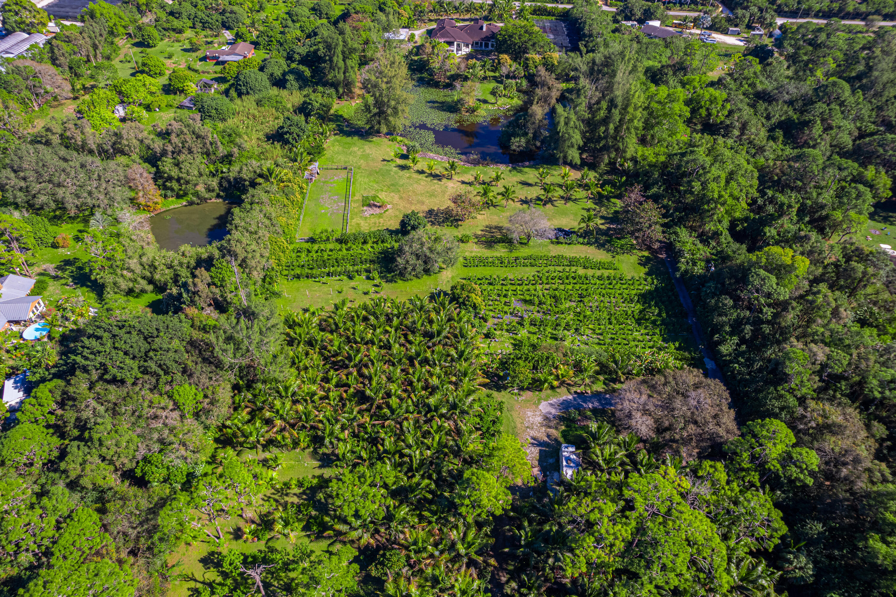 LOXAHATCHEE GROVES - Residential