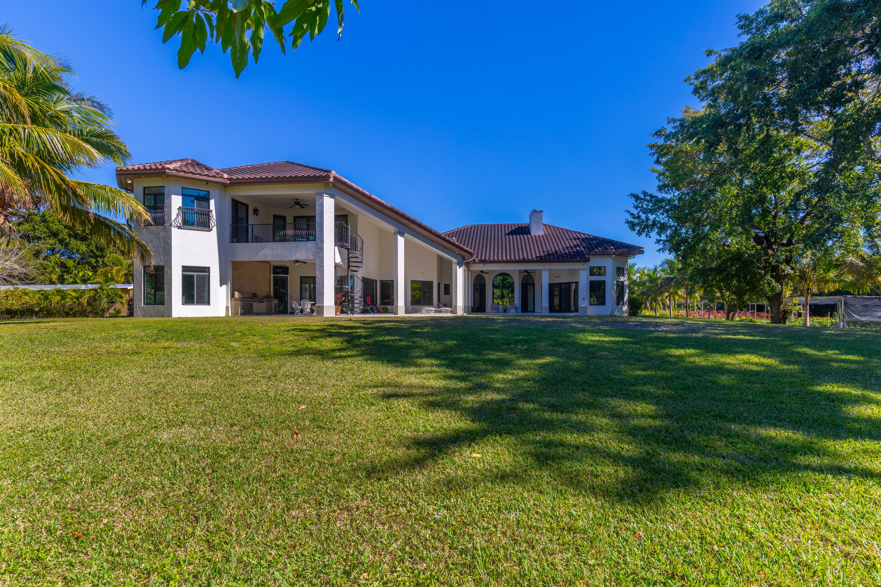 LOXAHATCHEE GROVES - Residential
