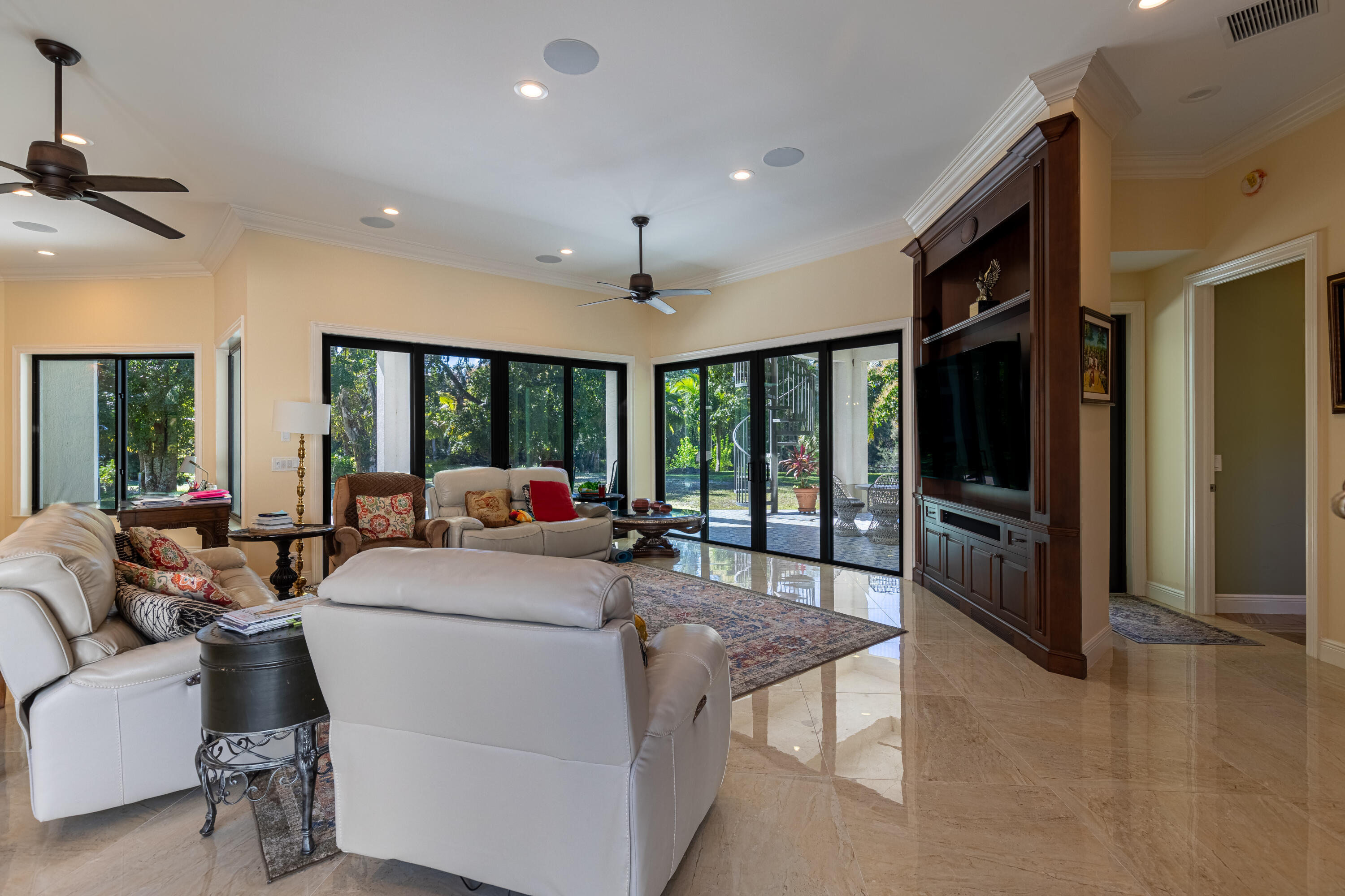 LOXAHATCHEE GROVES - Residential