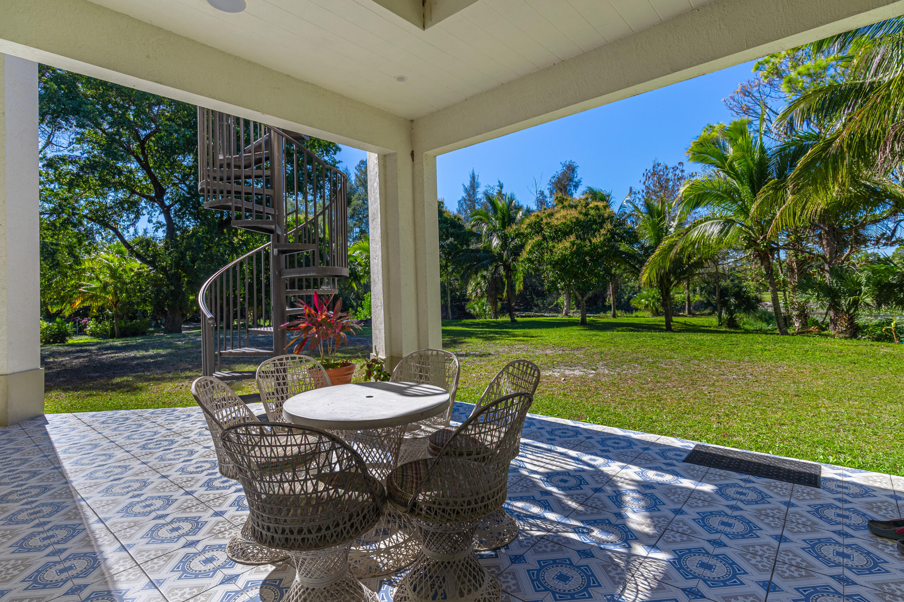 LOXAHATCHEE GROVES - Residential