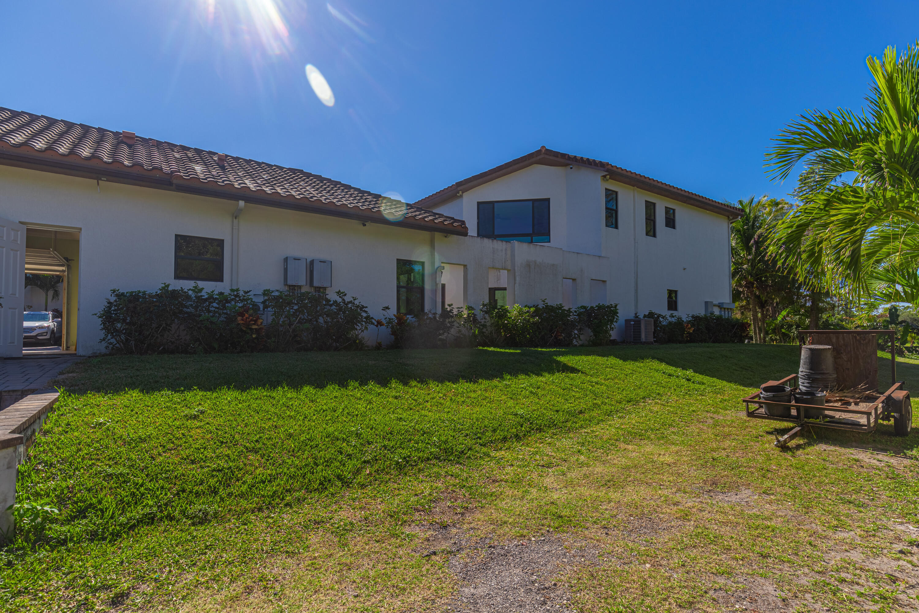 LOXAHATCHEE GROVES - Residential