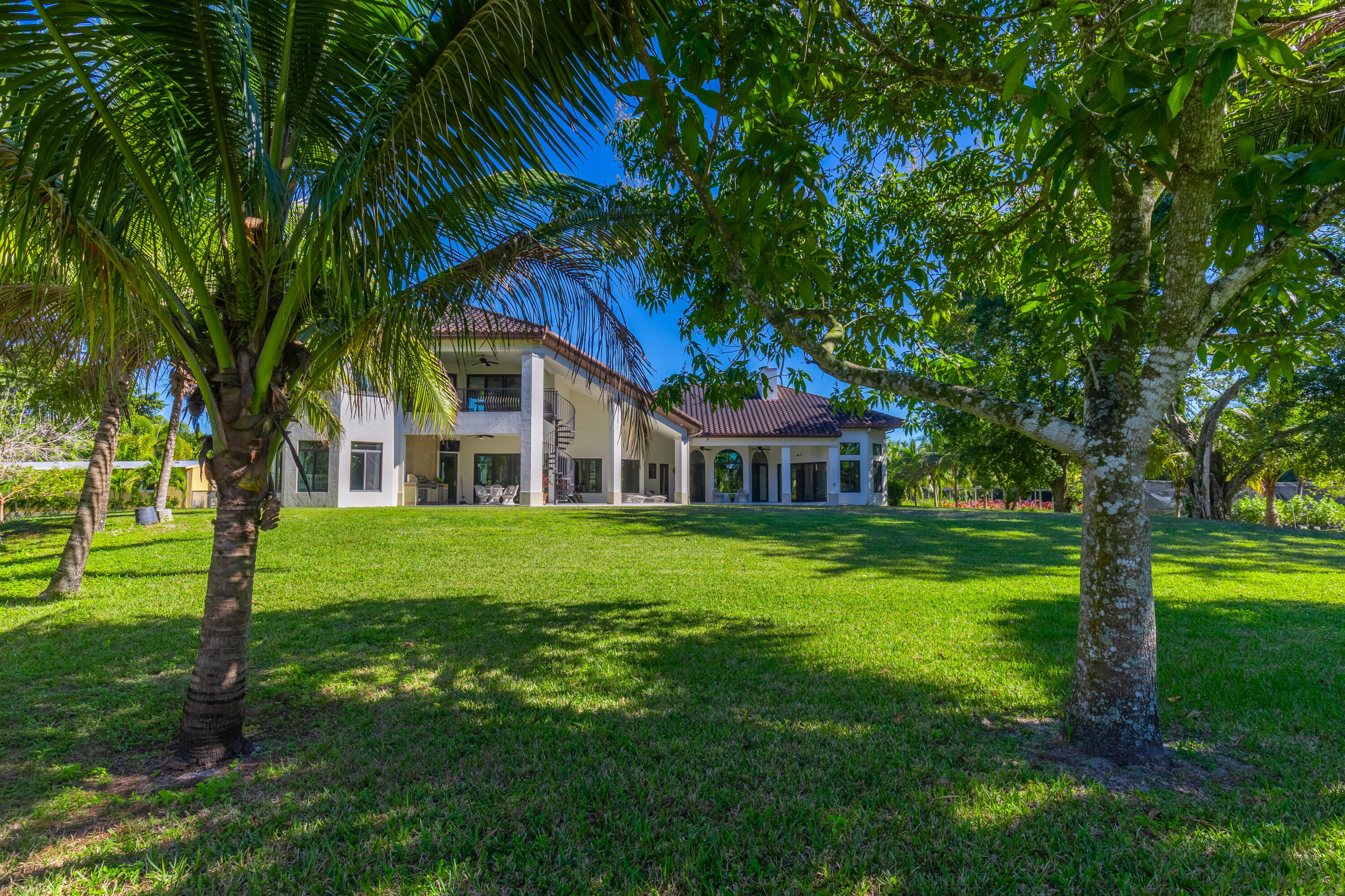 LOXAHATCHEE GROVES - Residential