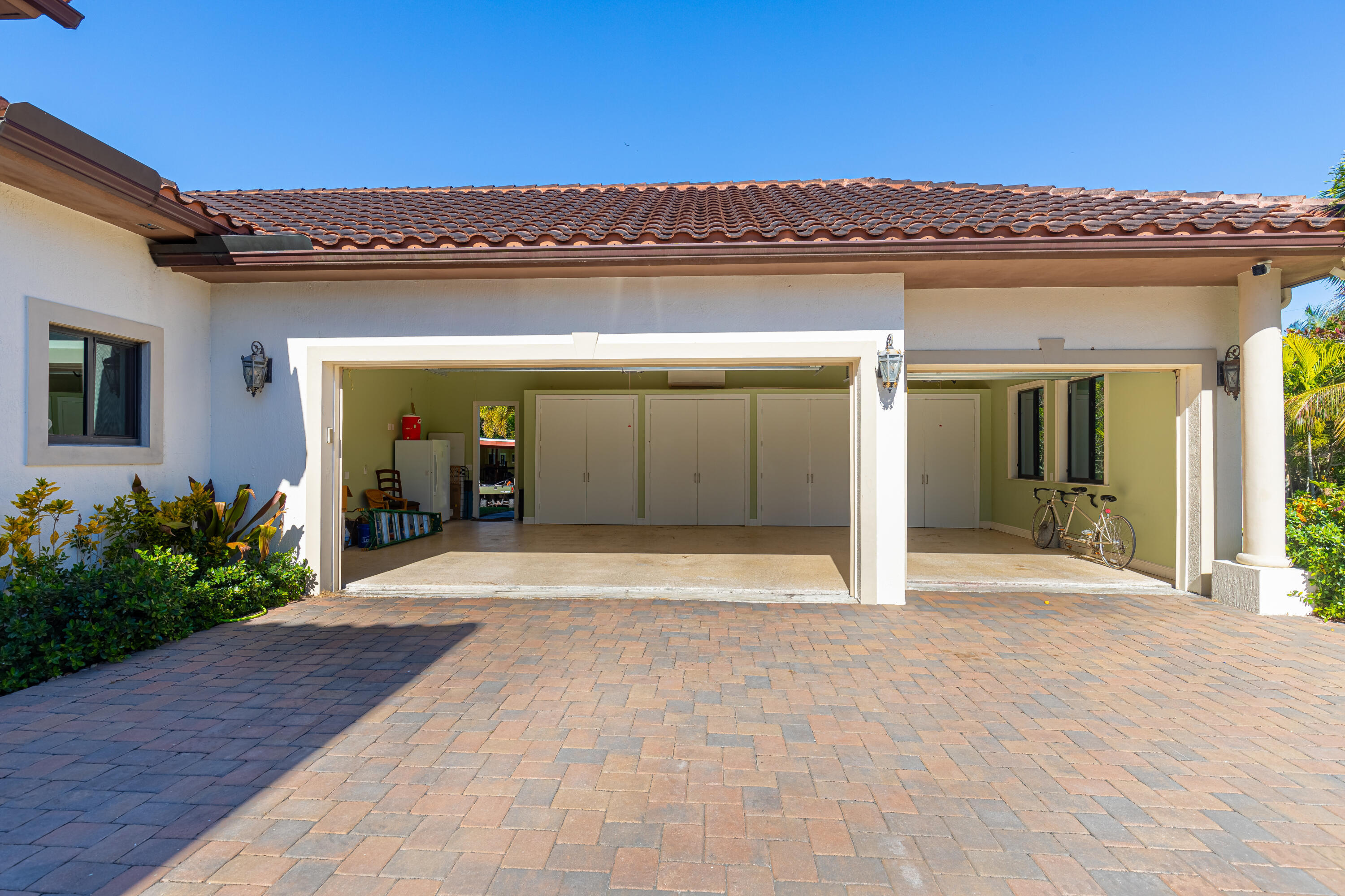 LOXAHATCHEE GROVES - Residential