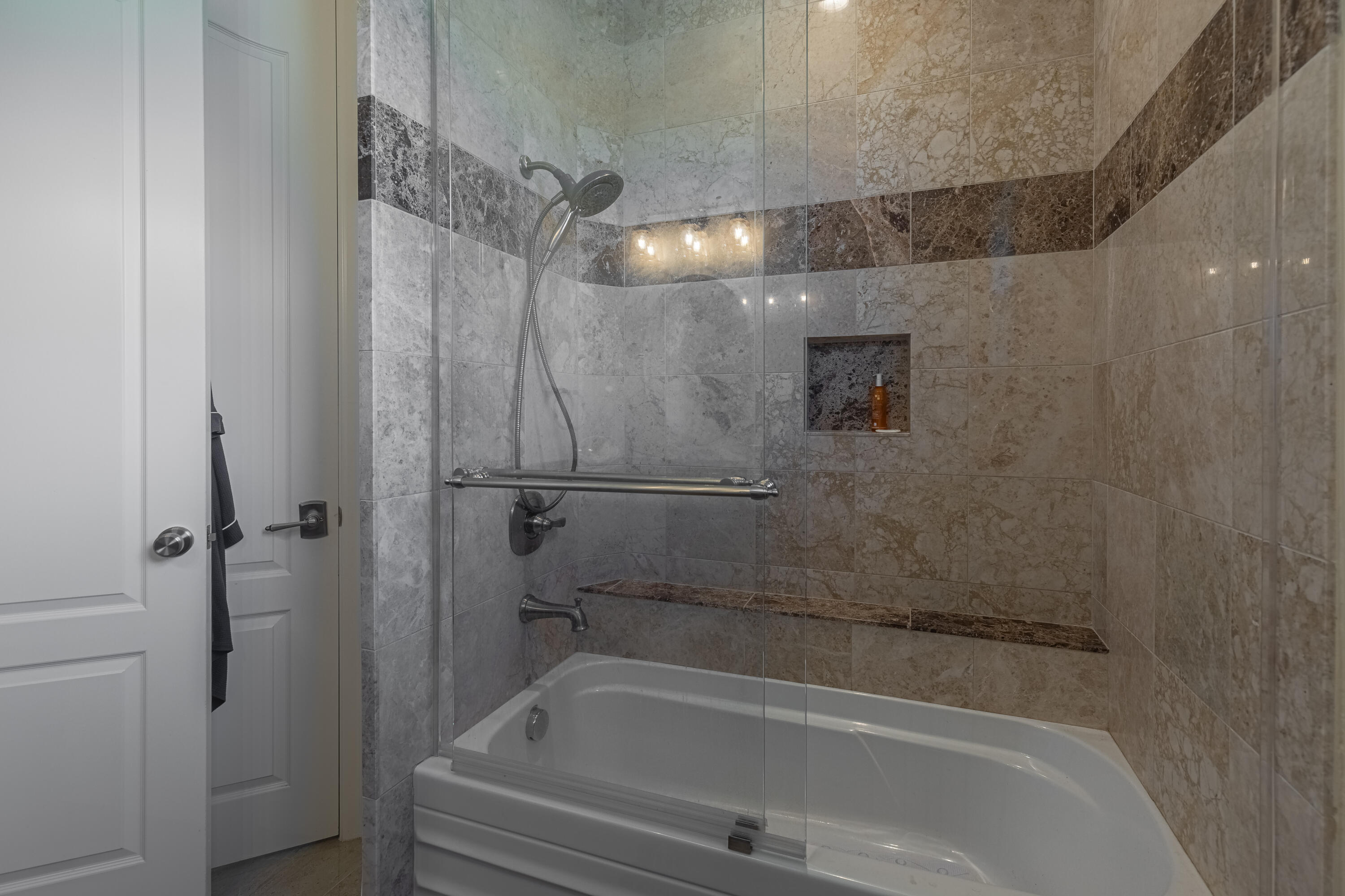 LOXAHATCHEE GROVES - Residential