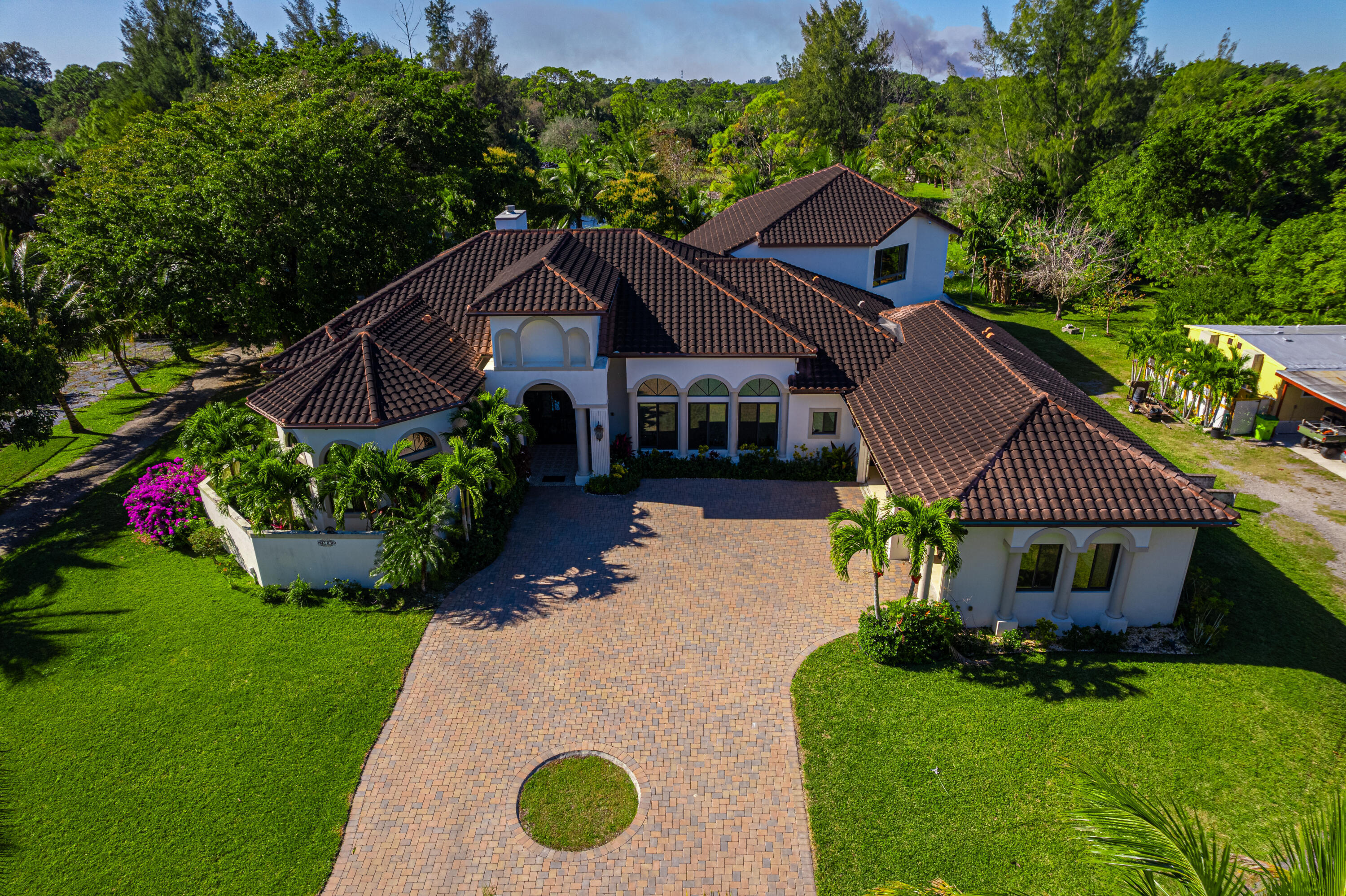 LOXAHATCHEE GROVES - Residential