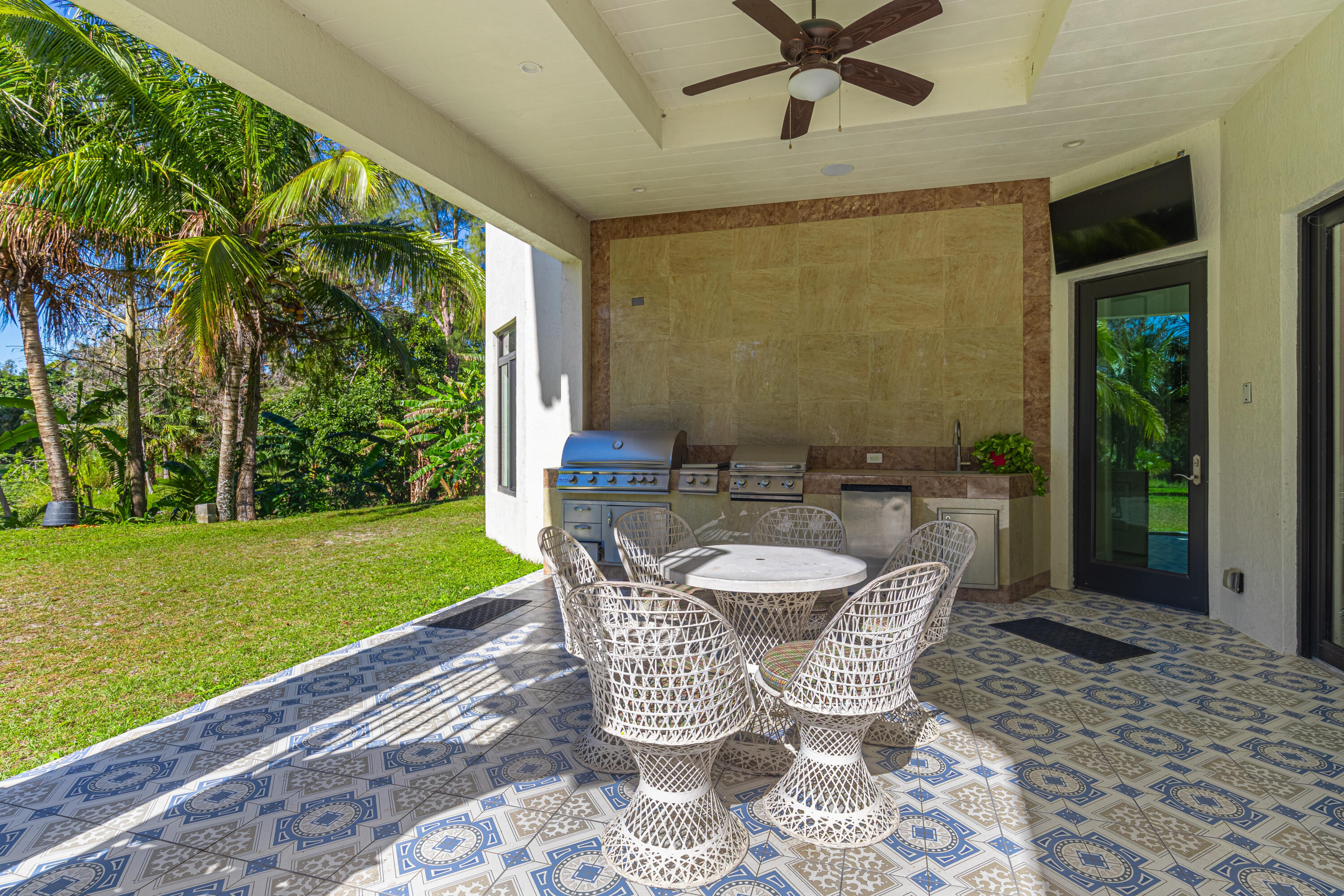 LOXAHATCHEE GROVES - Residential