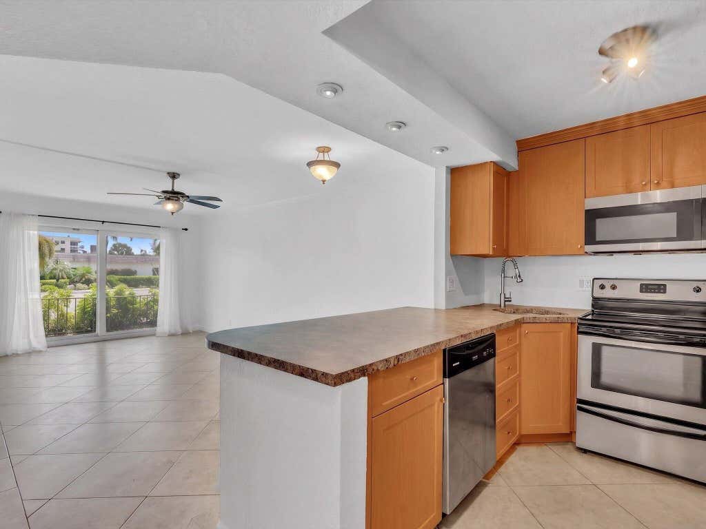 Photo of 3002 NE 5th Terrace #101-B, Wilton Manors, FL 33334 (MLS # B26062583)