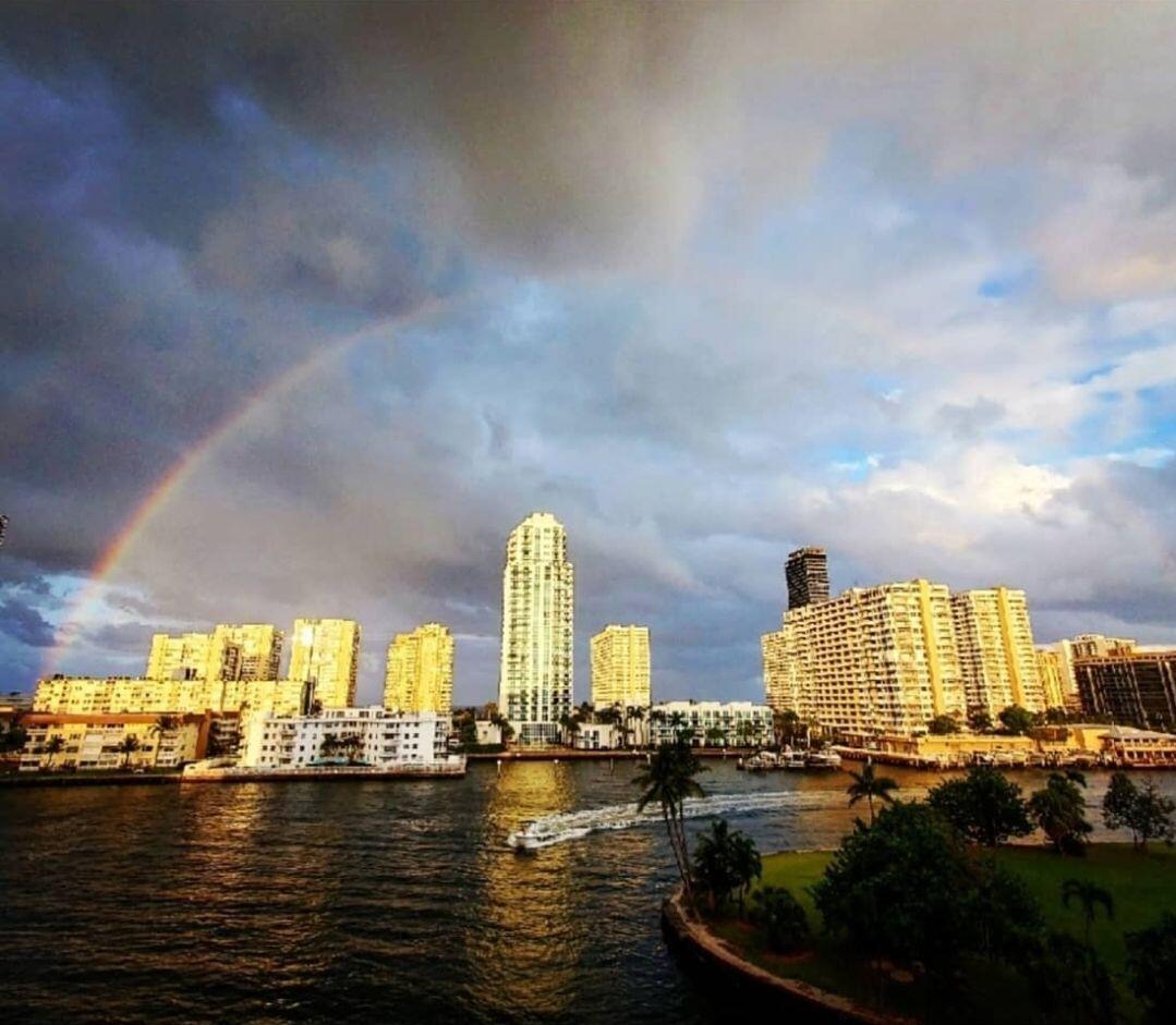 GOLDEN SURF TOWERS CONDO - Residential