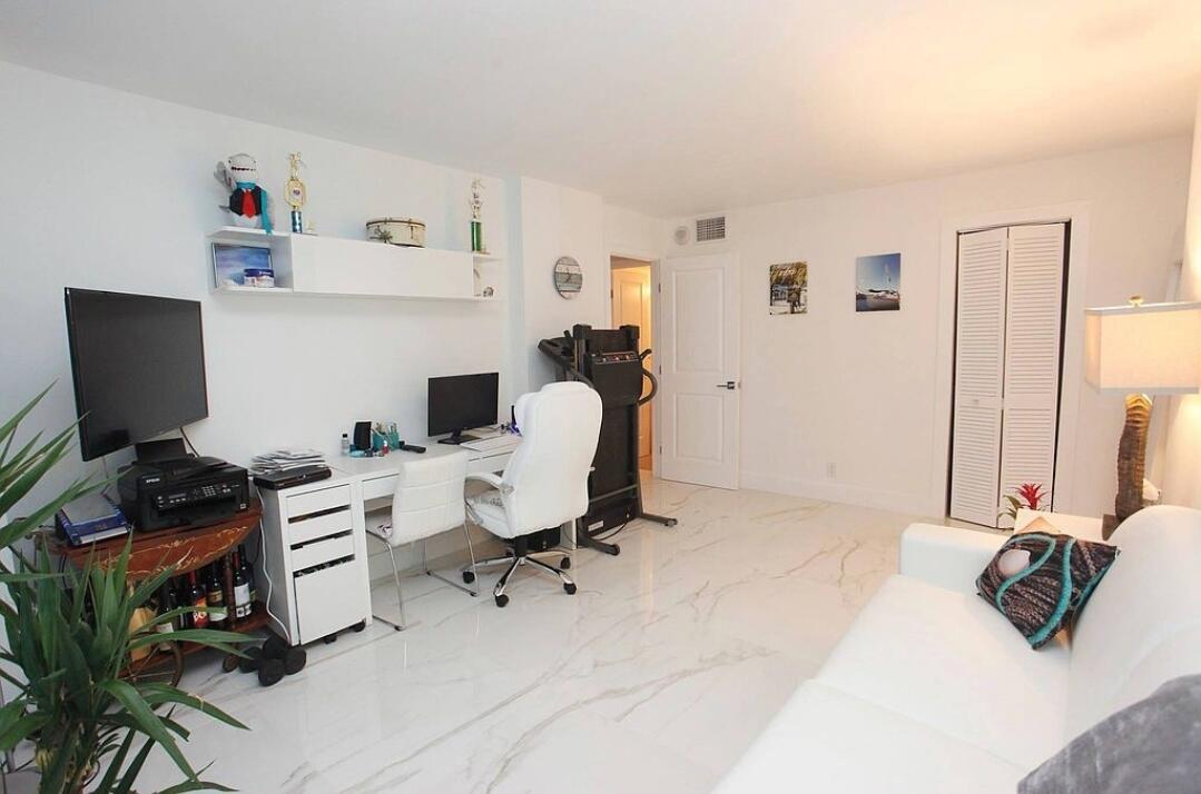 GOLDEN SURF TOWERS CONDO - Residential