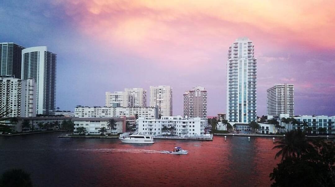 GOLDEN SURF TOWERS CONDO - Residential