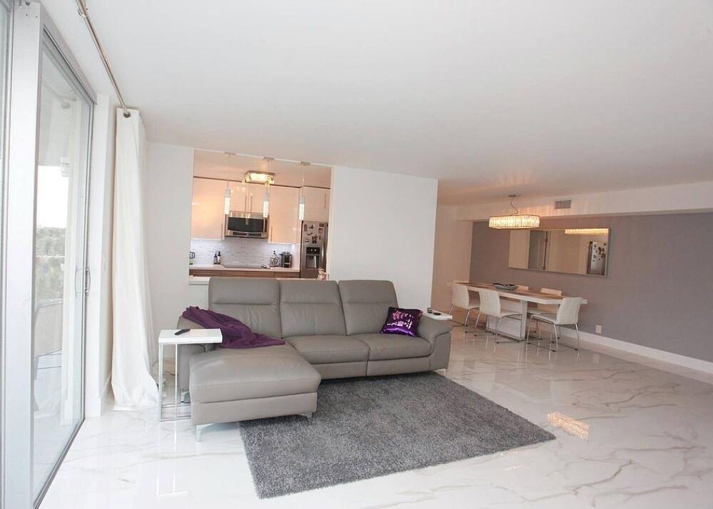 GOLDEN SURF TOWERS CONDO - Residential