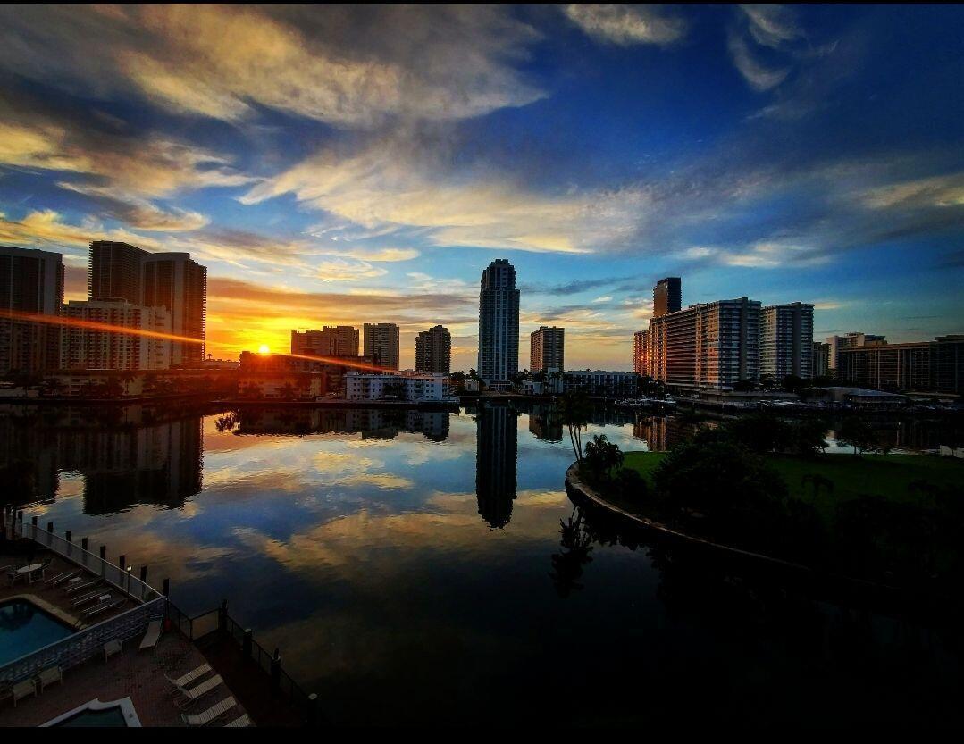 GOLDEN SURF TOWERS CONDO - Residential