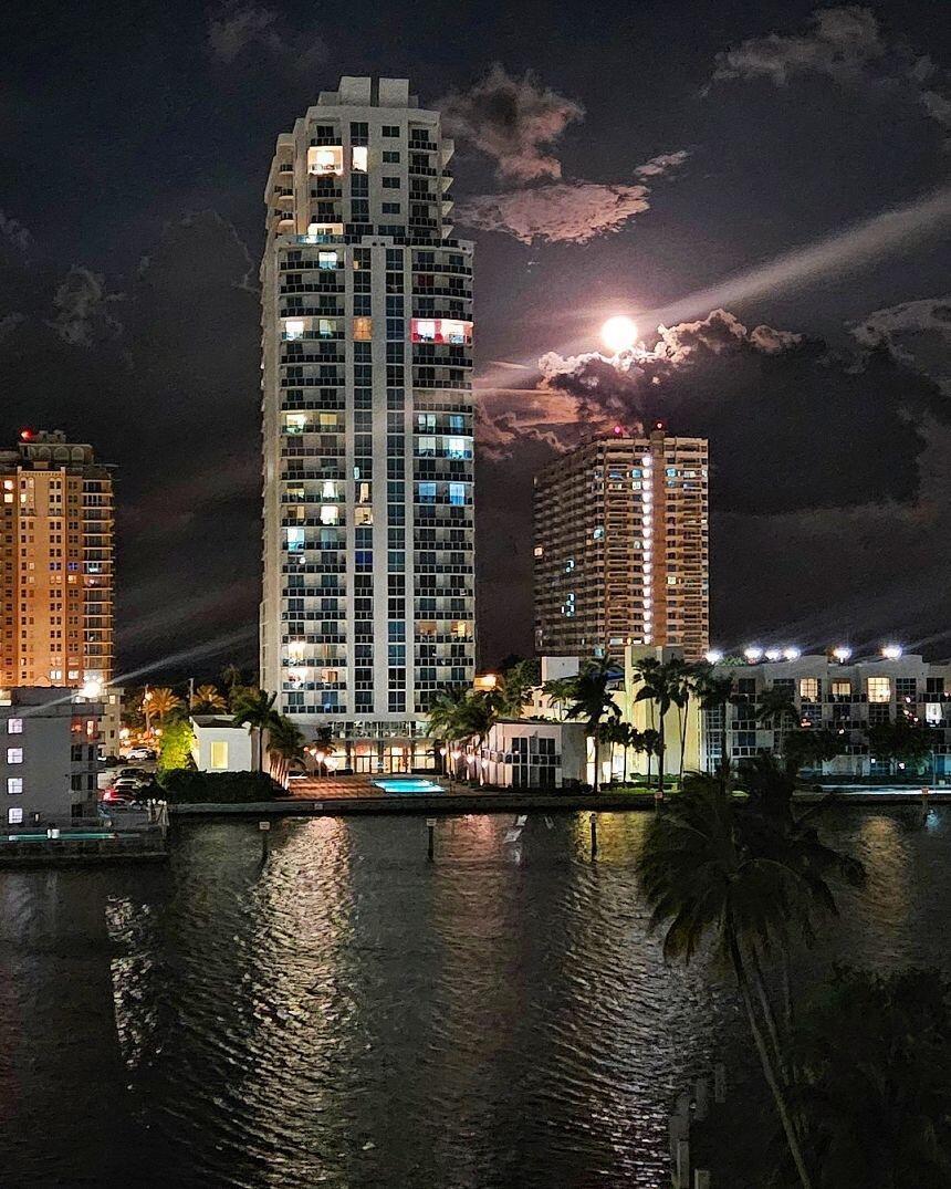 GOLDEN SURF TOWERS CONDO - Residential