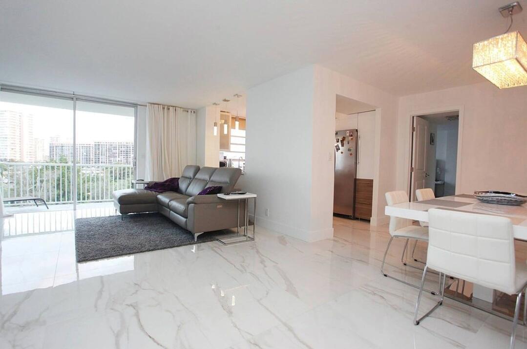 GOLDEN SURF TOWERS CONDO - Residential