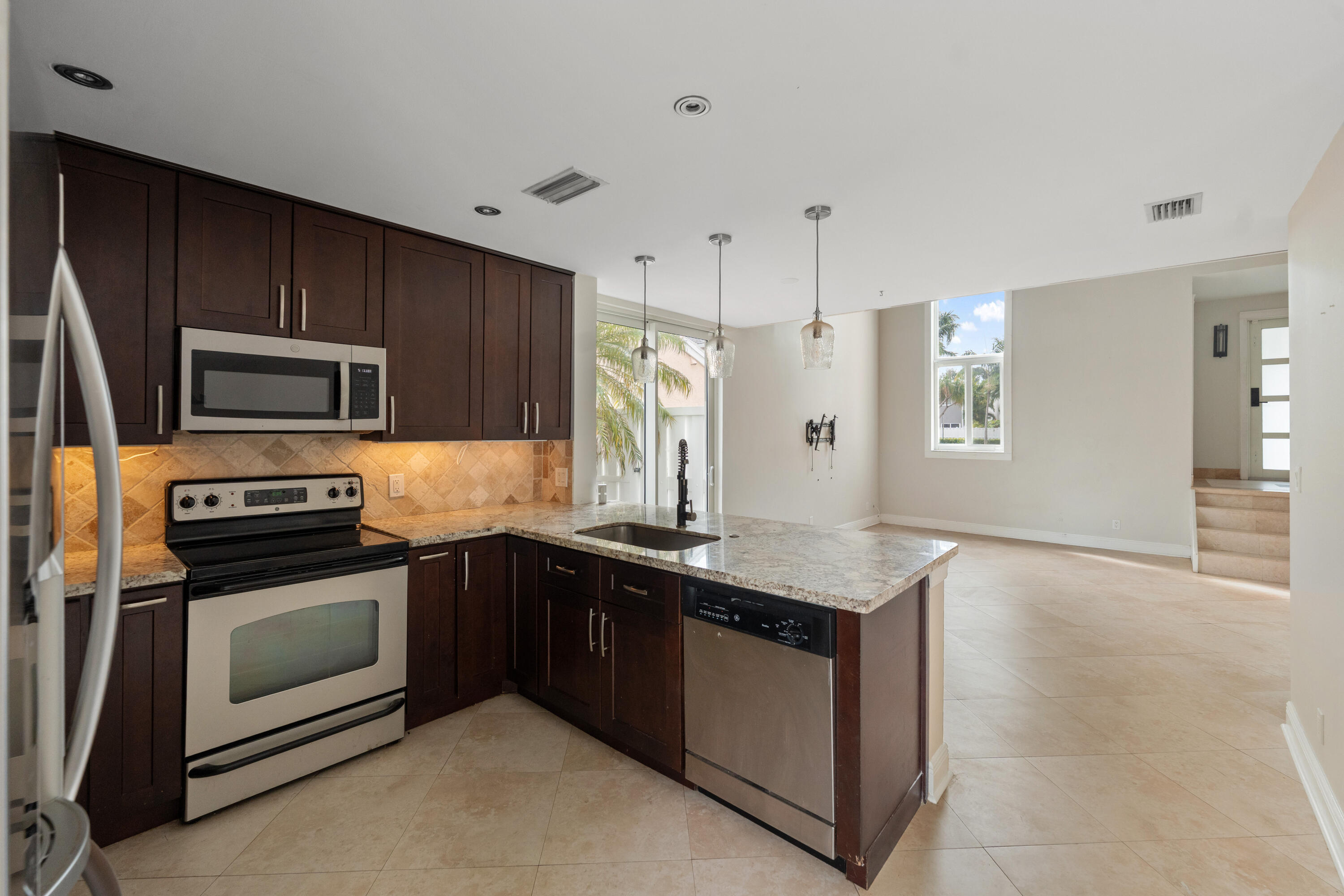 JACARANDA PARCEL 608 - Residential