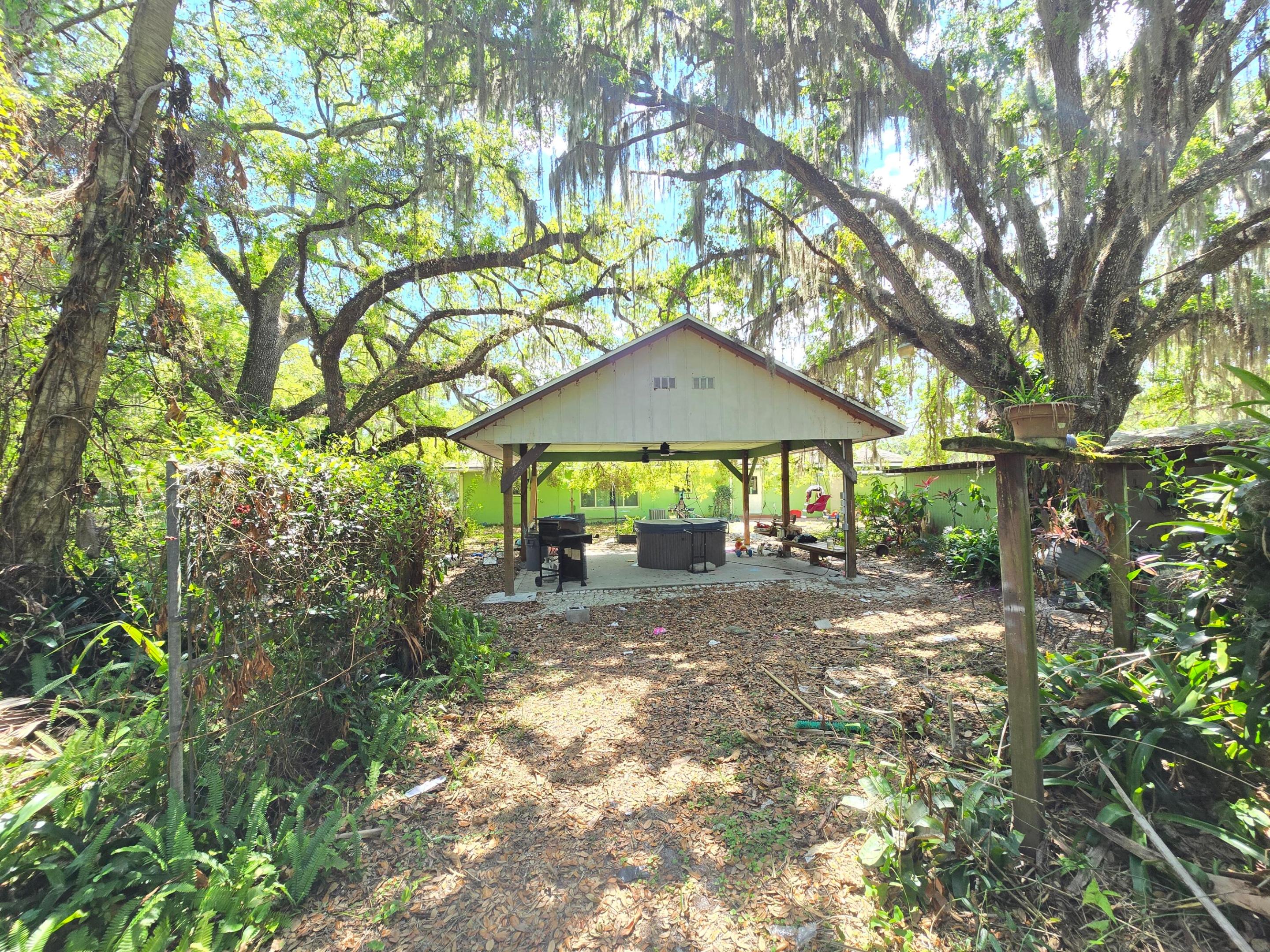 TOWN OF FELLSMERE - Residential