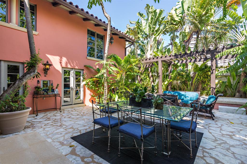 NORTH PALM BEACH PL 1 - Residential