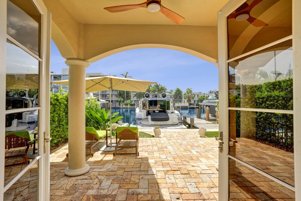 Photo of 210 HENDRICKS Isle, Fort Lauderdale, FL 33301 (MLS # B26058425)