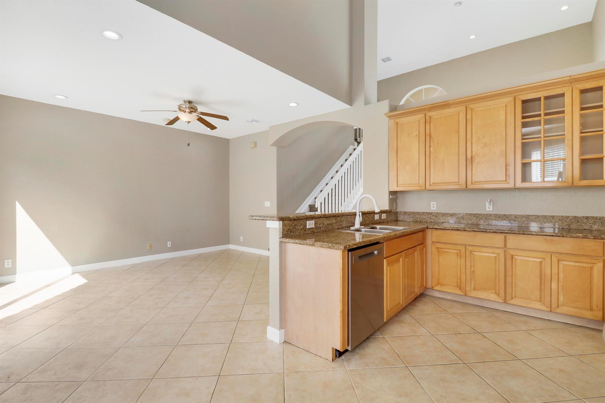 PORTOFINO SHORES PHASE TH - Residential Lease