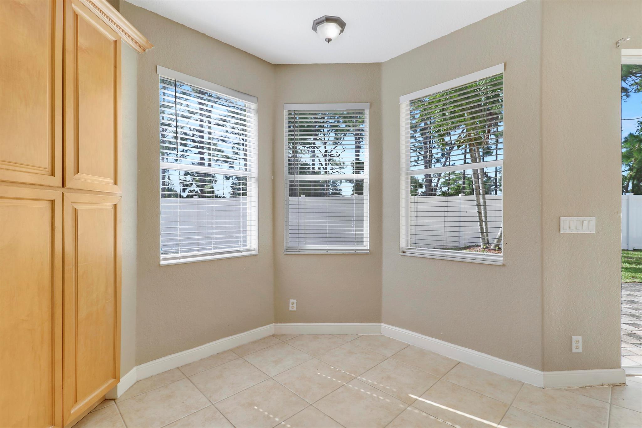 PORTOFINO SHORES PHASE TH - Residential Lease