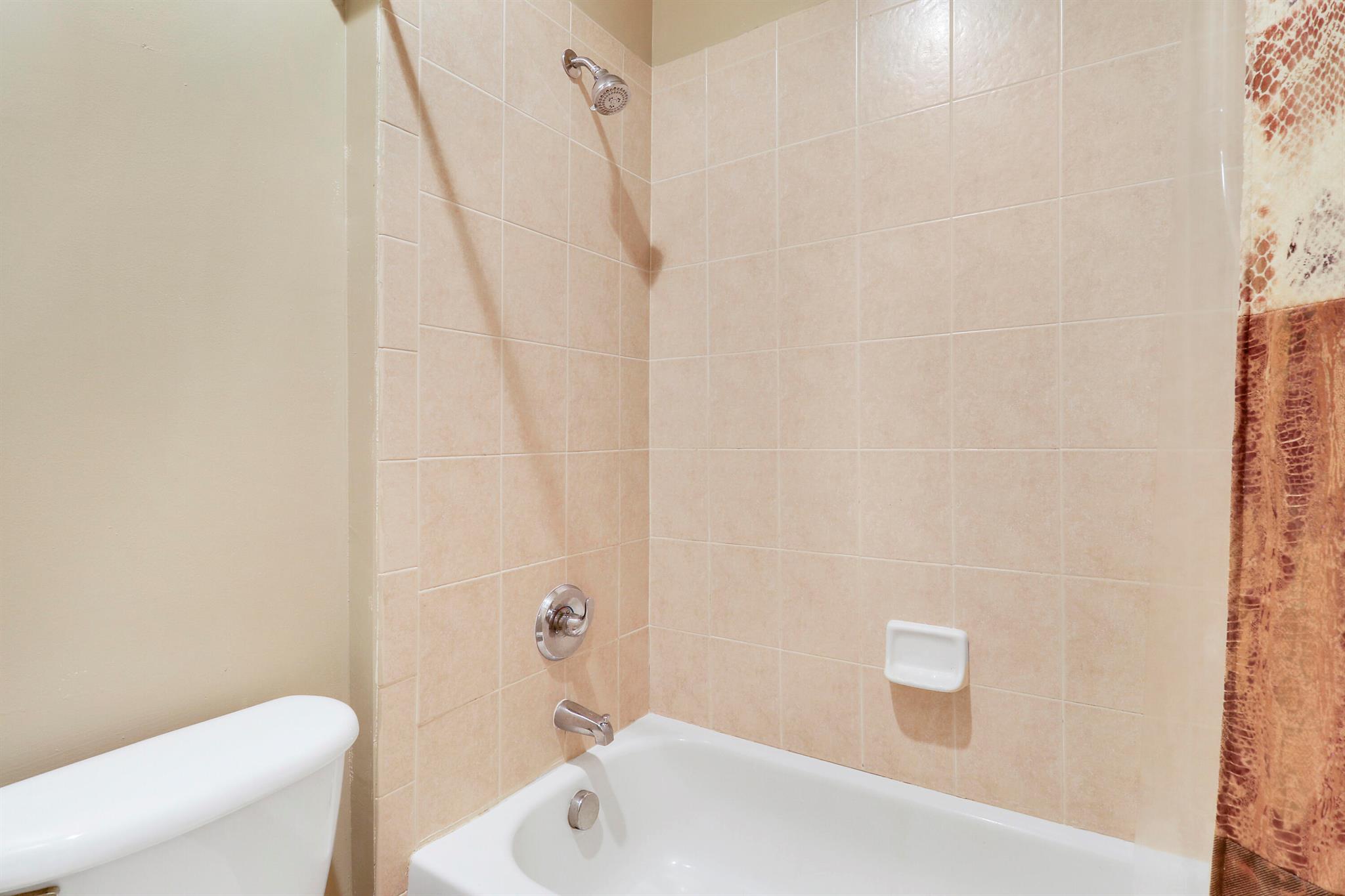 PORTOFINO SHORES PHASE TH - Residential Lease