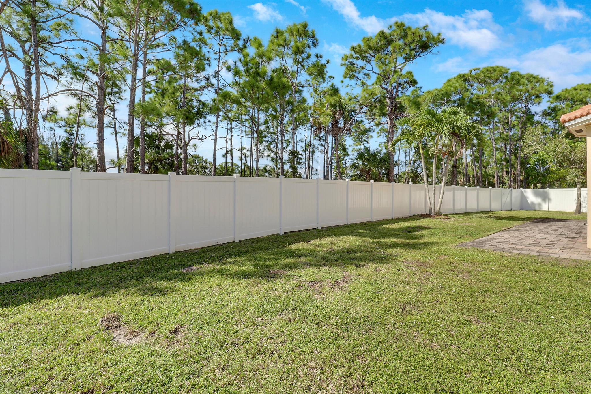 PORTOFINO SHORES PHASE TH - Residential Lease