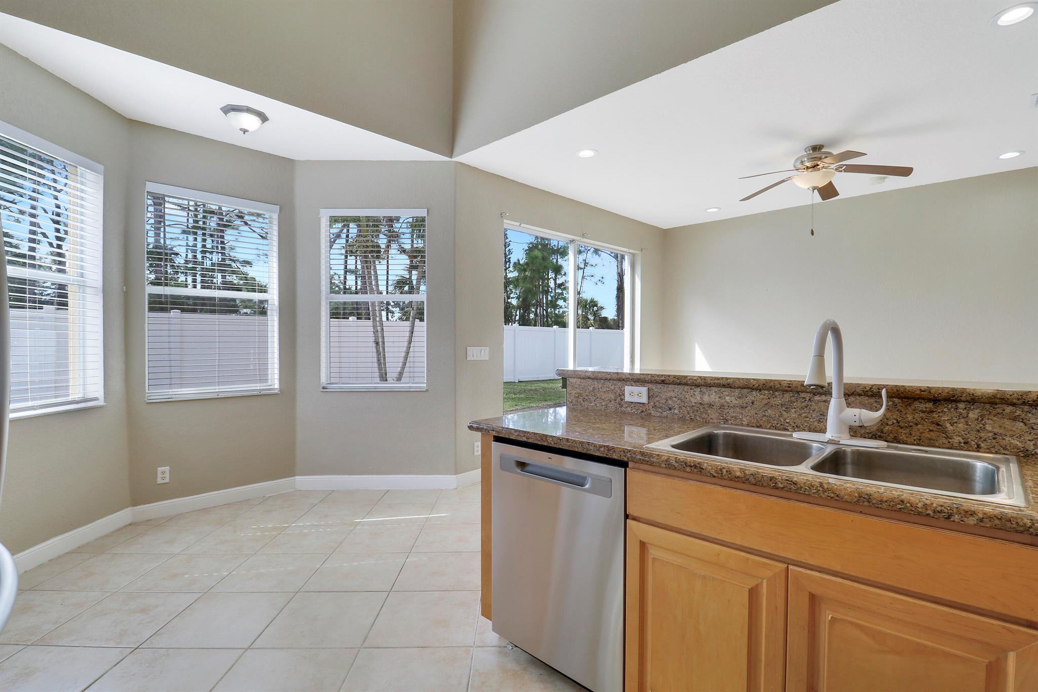 PORTOFINO SHORES PHASE TH - Residential Lease