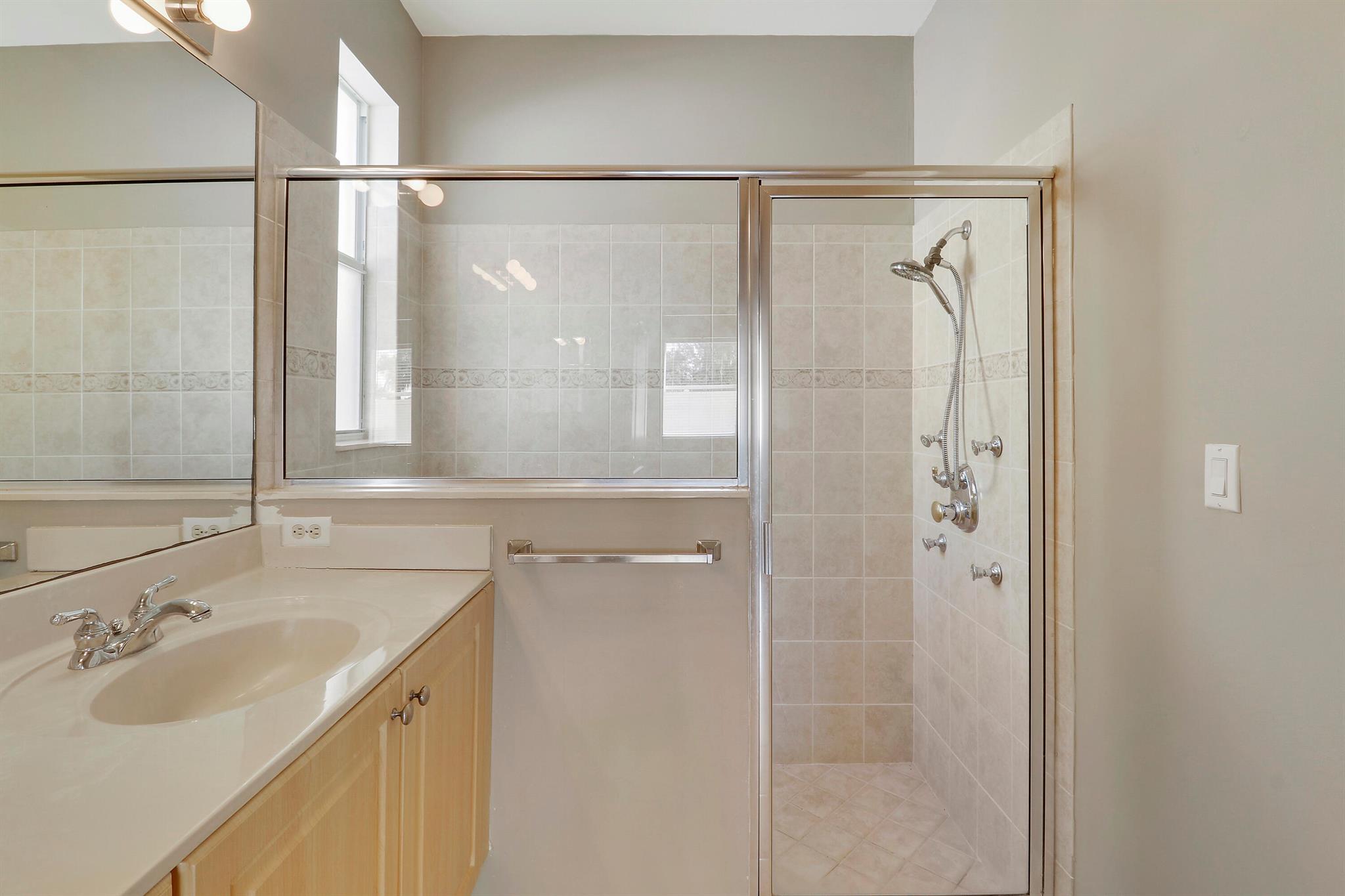 PORTOFINO SHORES PHASE TH - Residential Lease