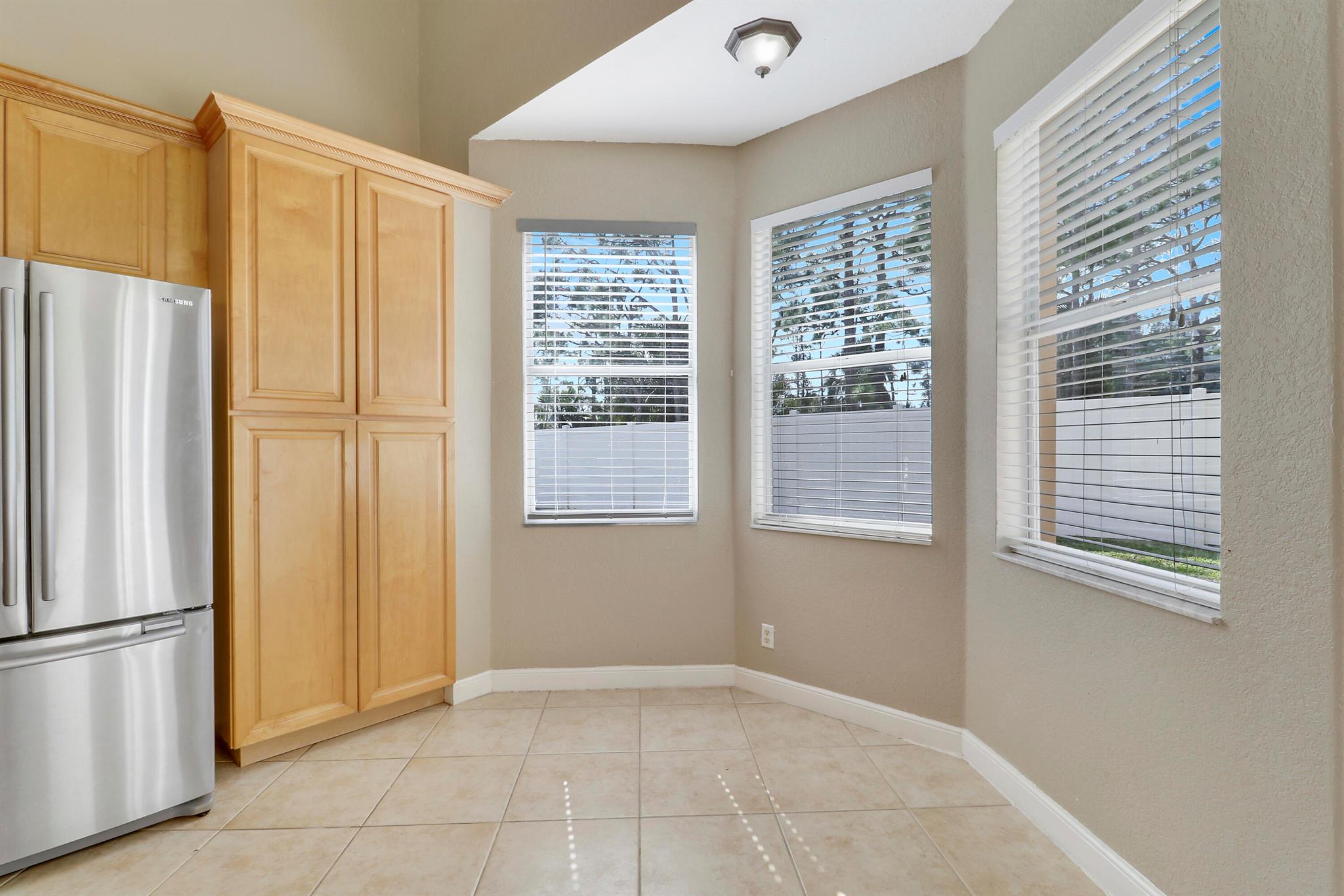 PORTOFINO SHORES PHASE TH - Residential Lease