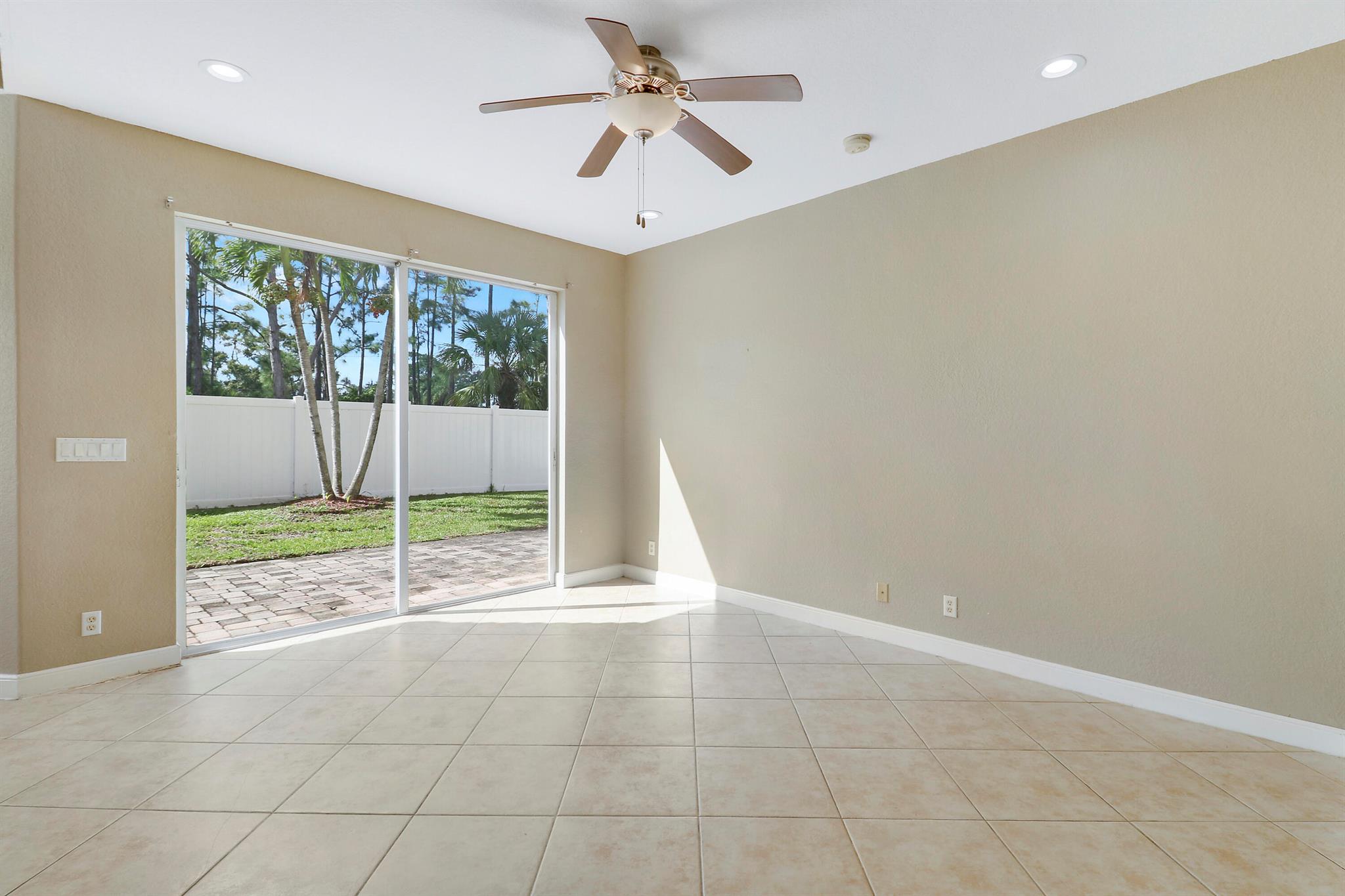 PORTOFINO SHORES PHASE TH - Residential Lease