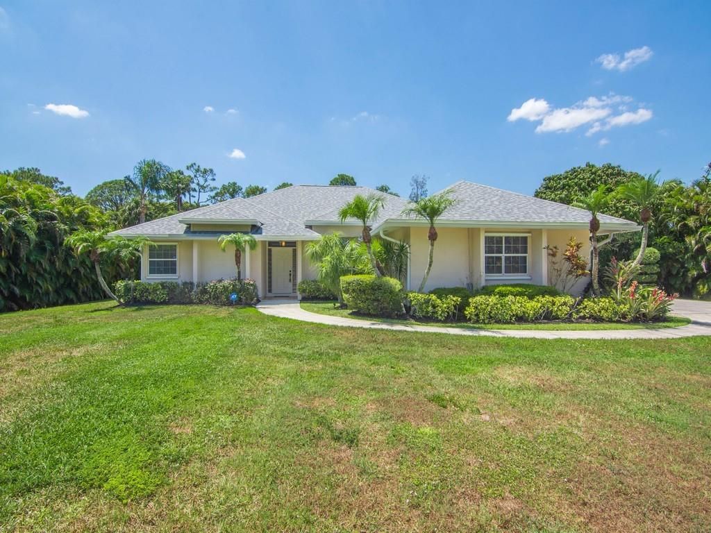 Photo of 17967 Bridle Court, Jupiter, FL 33478 (MLS # F10498685)