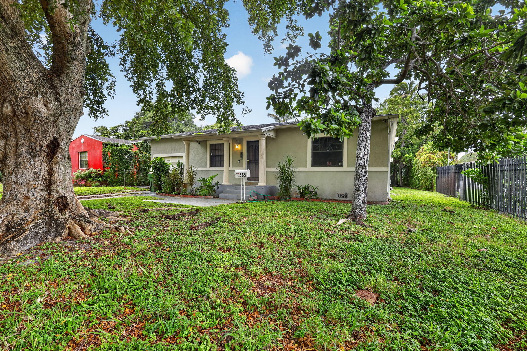 1385 NE 131ST Street
