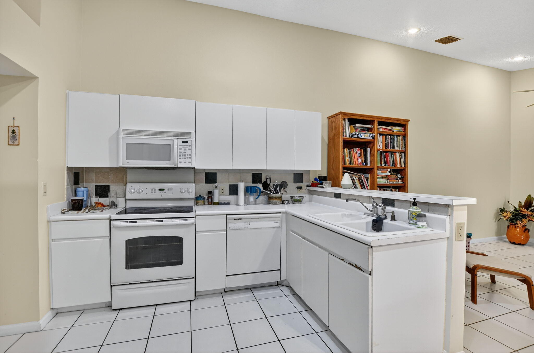 TRACT G OF MISSION BAY - Residential Lease