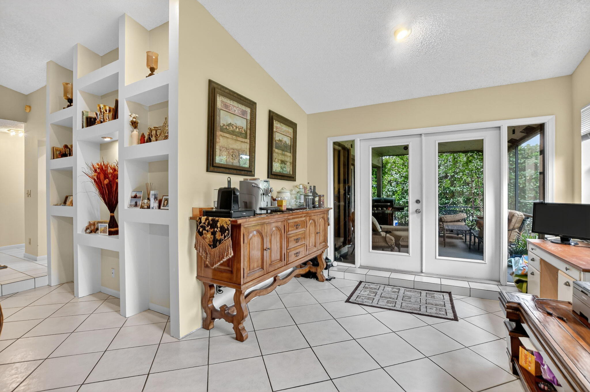 TRACT G OF MISSION BAY - Residential Lease