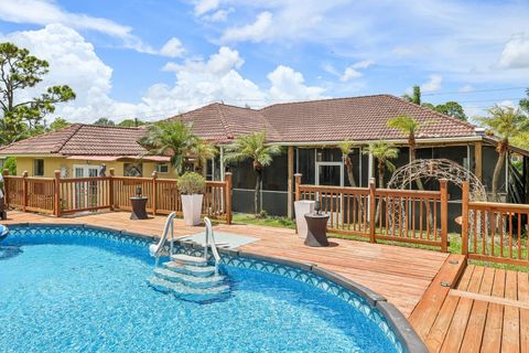 A home in Loxahatchee