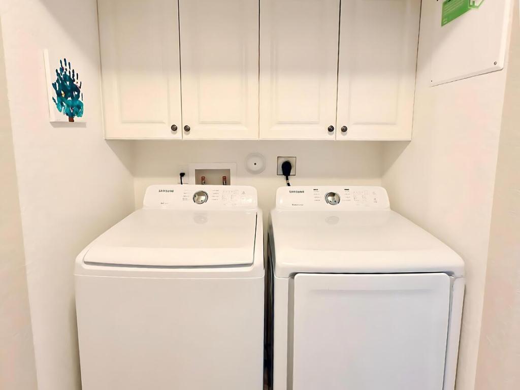 DREXEL PARK TOWNHOMES I CONDO - Residential Lease