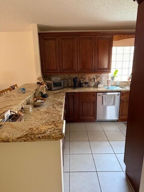 CRYSTAL POINTE - Residential