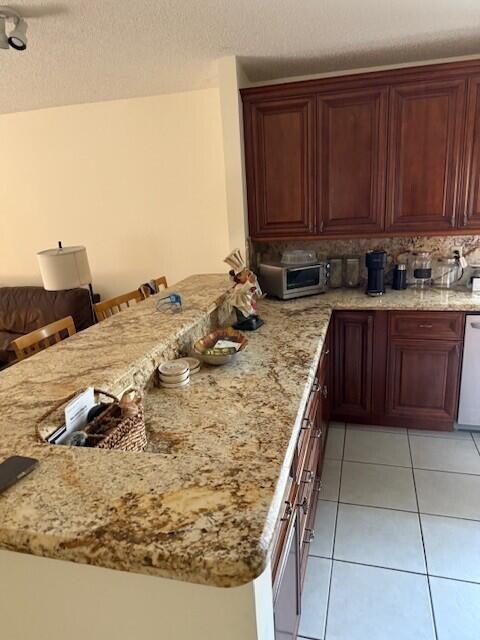 CRYSTAL POINTE - Residential