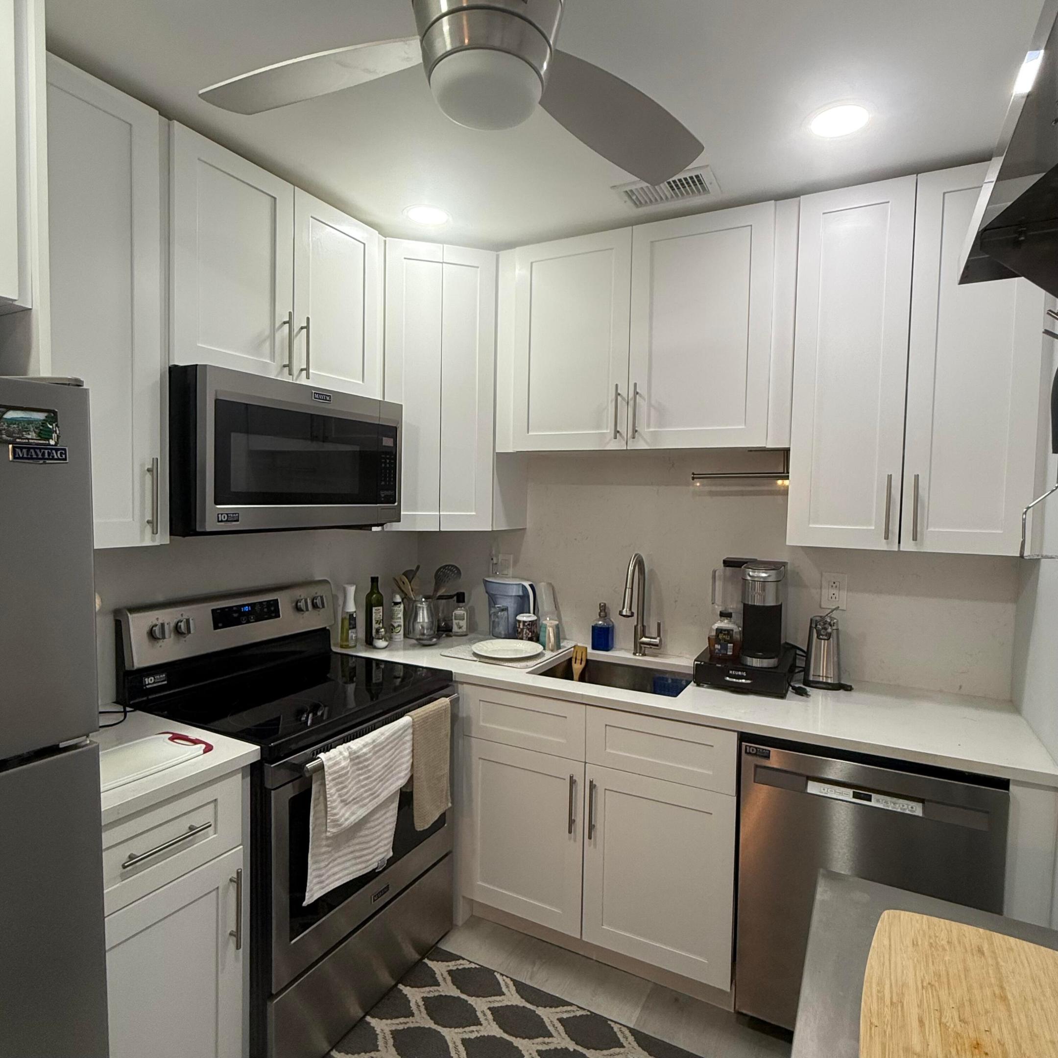 LAKESIDE POINT APT 4 CONDO - Residential