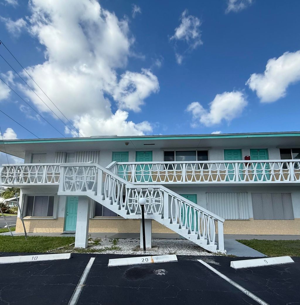 Photo of 2102 Lake Osborne Drive #20, Lake Worth Beach, FL 33461 (MLS # B26023603)