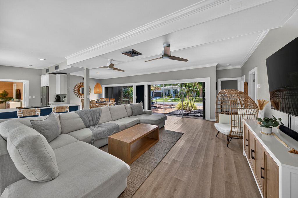 Photo of 2112 Manatee Drive, Fort Lauderdale, FL 33316 (MLS # B26013474)