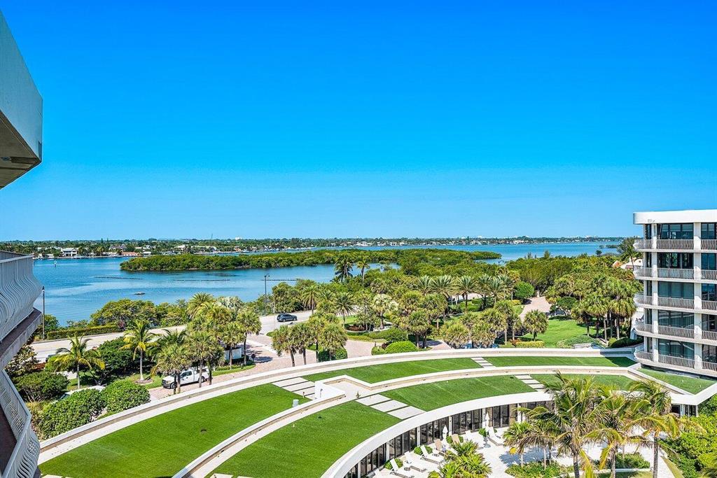 TWO THOUSAND CONDO - Residential