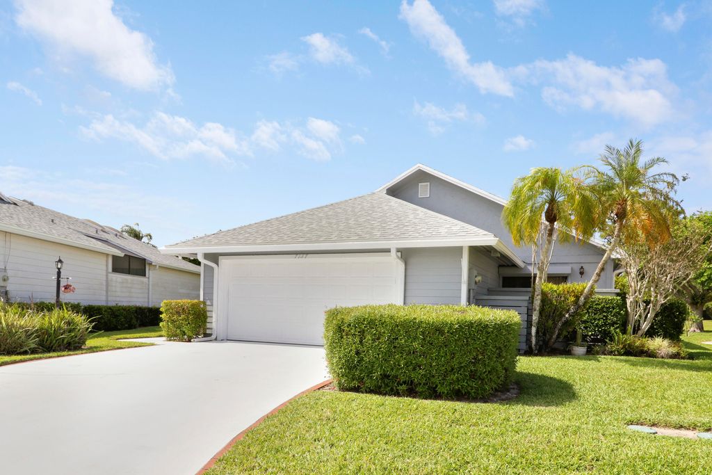 Photo of 7137 SE Quincy Terrace, Hobe Sound, FL 33455 (MLS # B26016141)